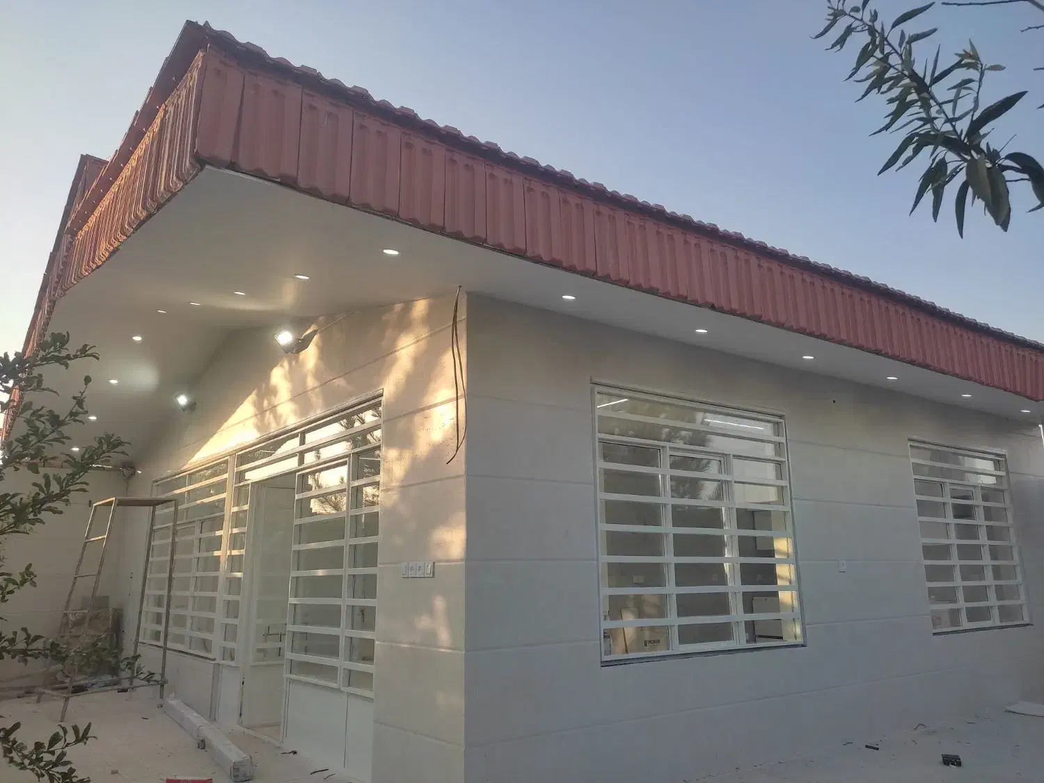 برقکار ساختمان   برق آذین|خدمات پیشه و مهارت|اصفهان, زیار|دیوار