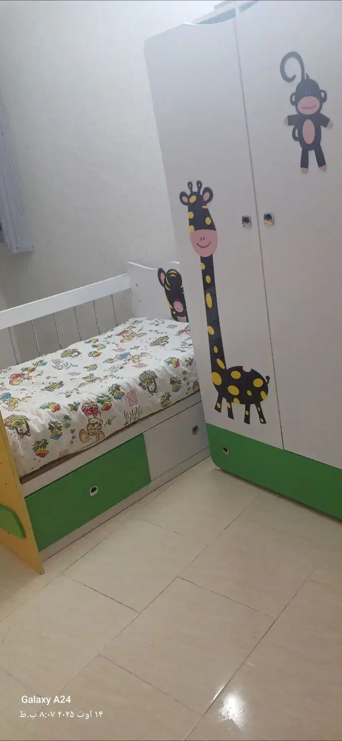 تخت و کمد کودک|تخت و سرویس خواب|صدرا-فارس, فاز ۱|دیوار