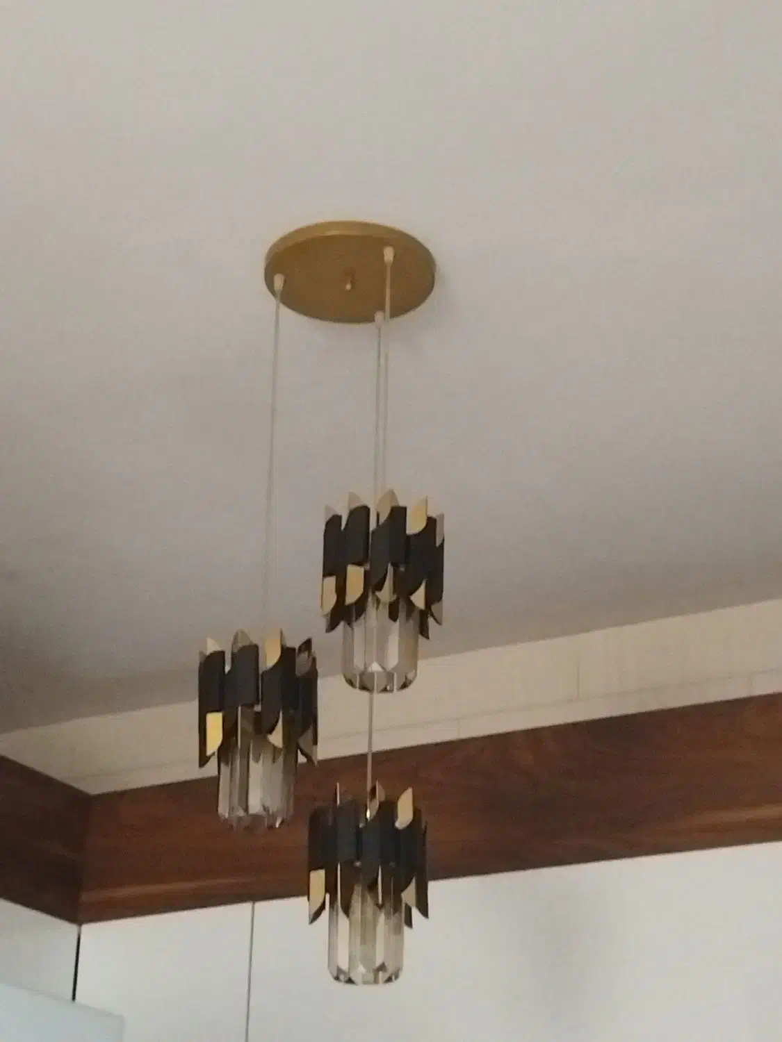 لوستر سه شعله|لوستر و چراغ آویز|شیراز, کلاهدوز|دیوار