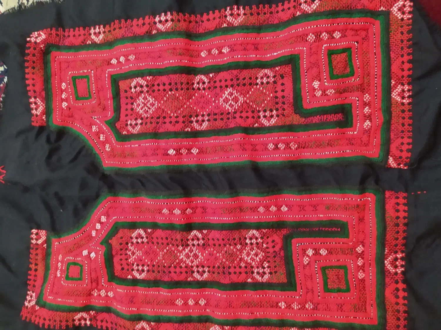 ذی واستین کشوجوک|لباس|زاهدان, |دیوار