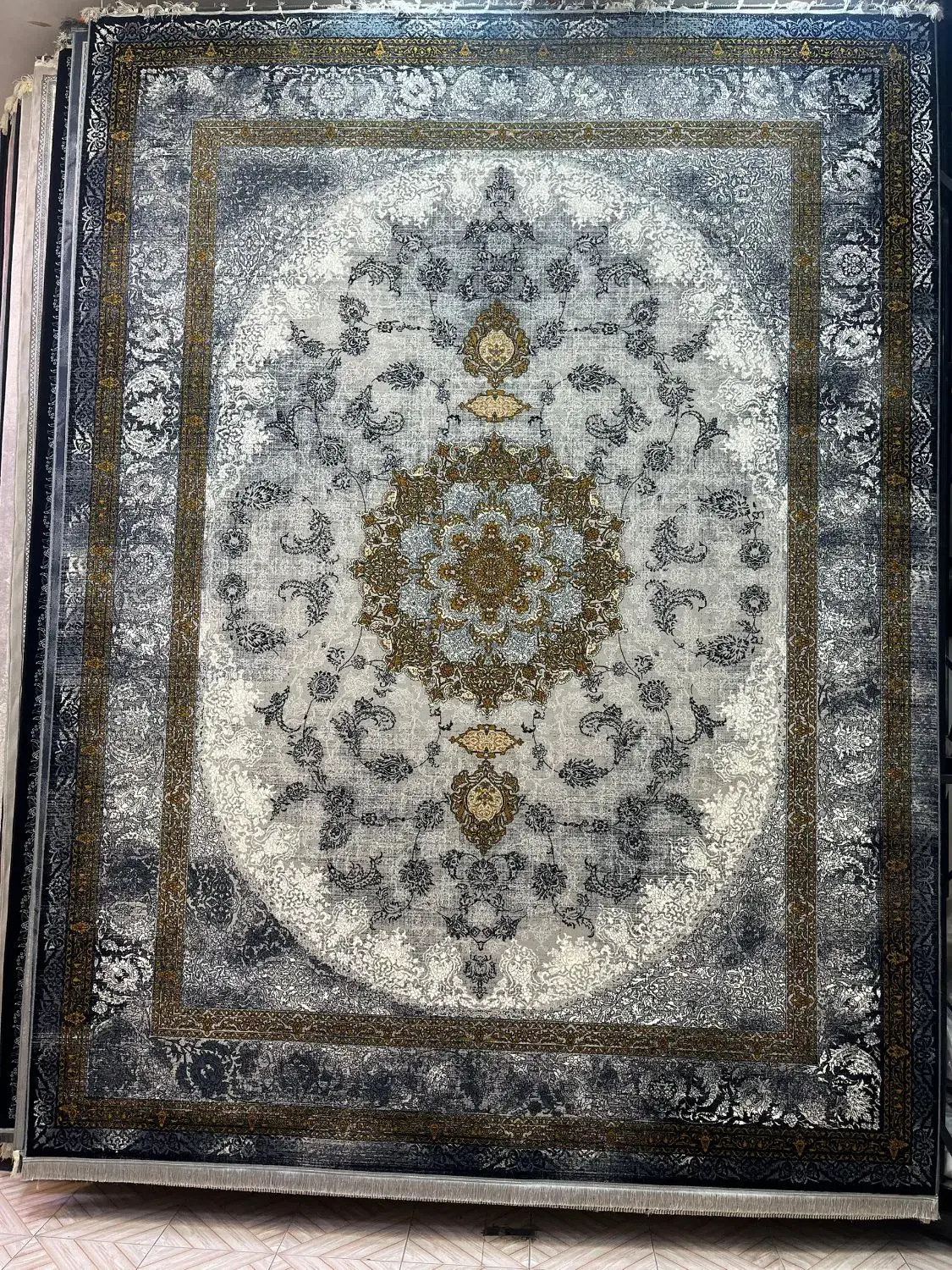 حراج فرش نورا سرمه ای ۷۰۰شانه مشهد|حراج|دزفول, |دیوار