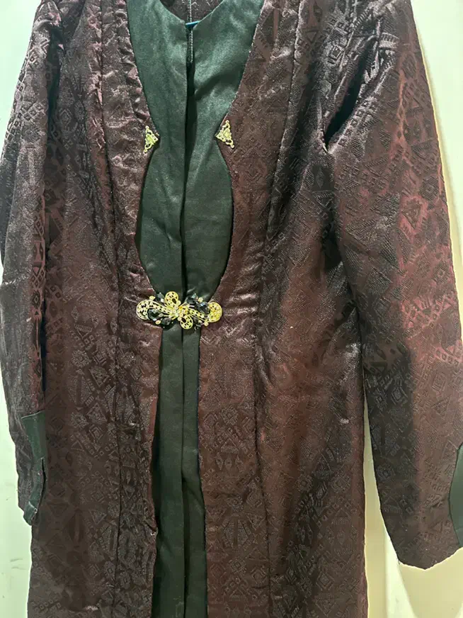 یک عدد مانتو مجلسی بادمجانی|لباس|زرند, |دیوار