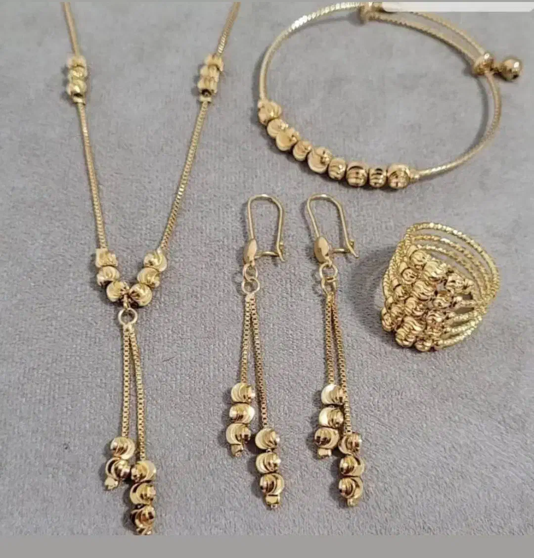 بدلیجات|بدلیجات|کاشان, ملاصدرا|دیوار