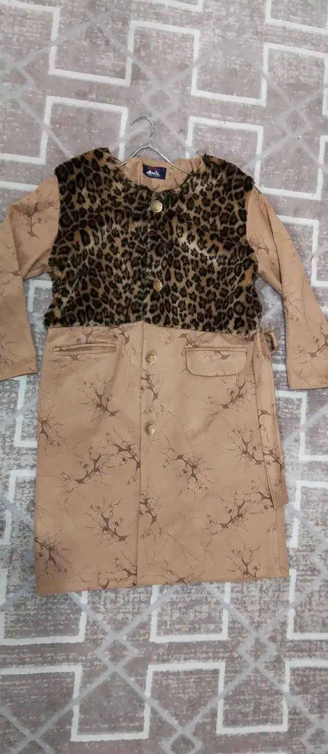 یک عدد پالتو ویک عدد مانتو|لباس|تبریز, |دیوار