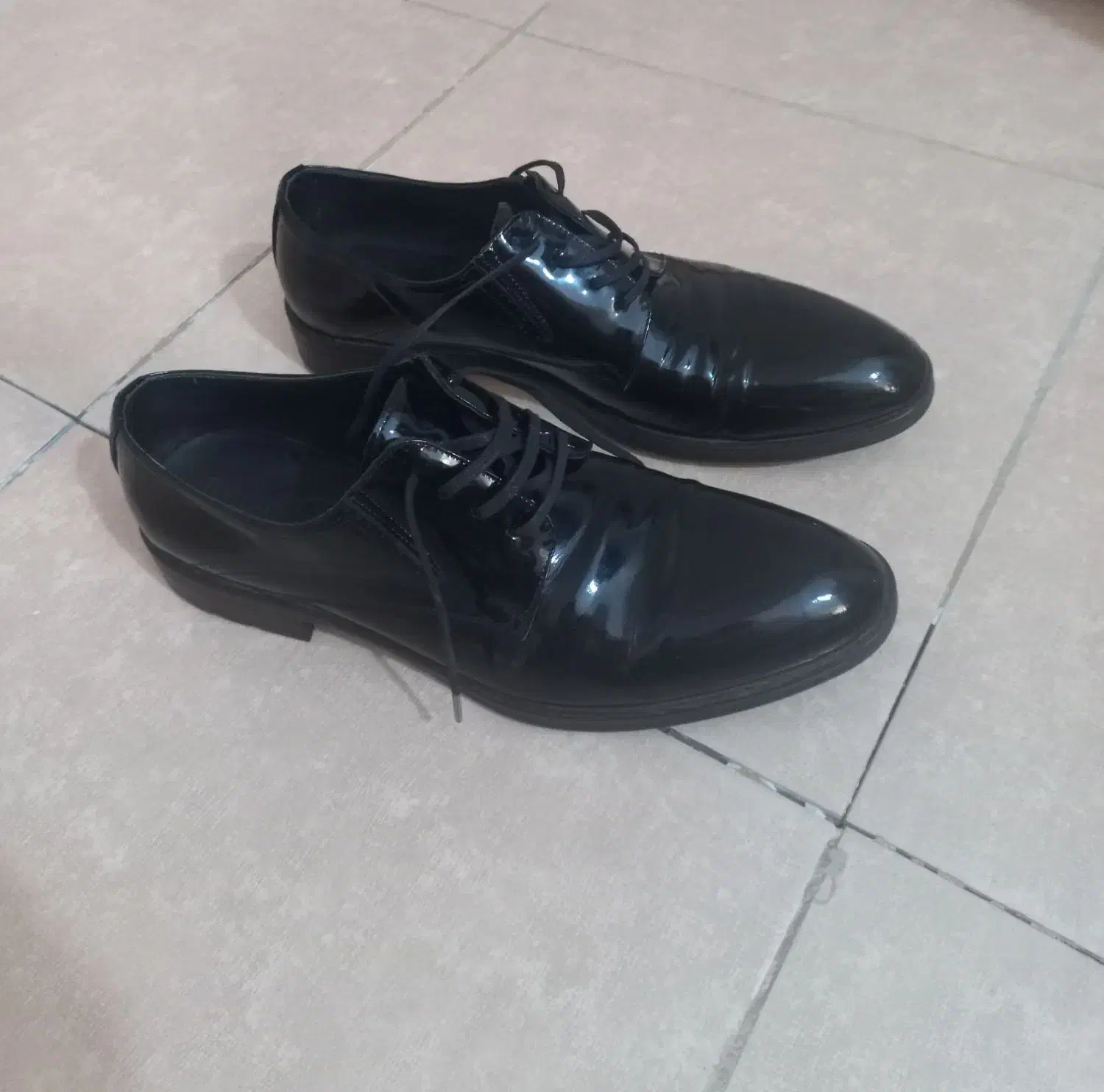 کفش کلاسیک ورنی مردانه برند فرشتگان|کیف، کفش، کمربند|شیراز, محراب|دیوار