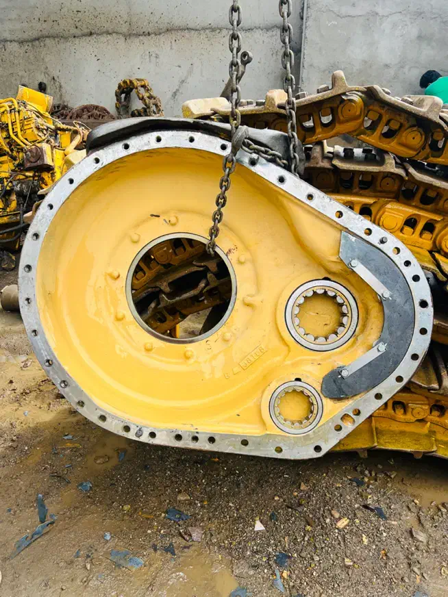 چرخ عقب بلدوزر 155|قطعات یدکی و لوازم جانبی|تهران, امام زاده عبدالله|دیوار