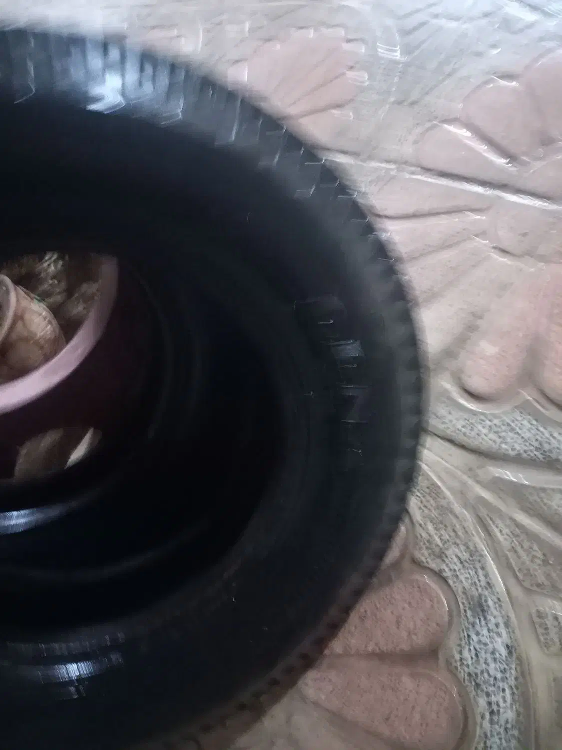 لاستیک|قطعات یدکی و لوازم جانبی|خانمیرزا, |دیوار