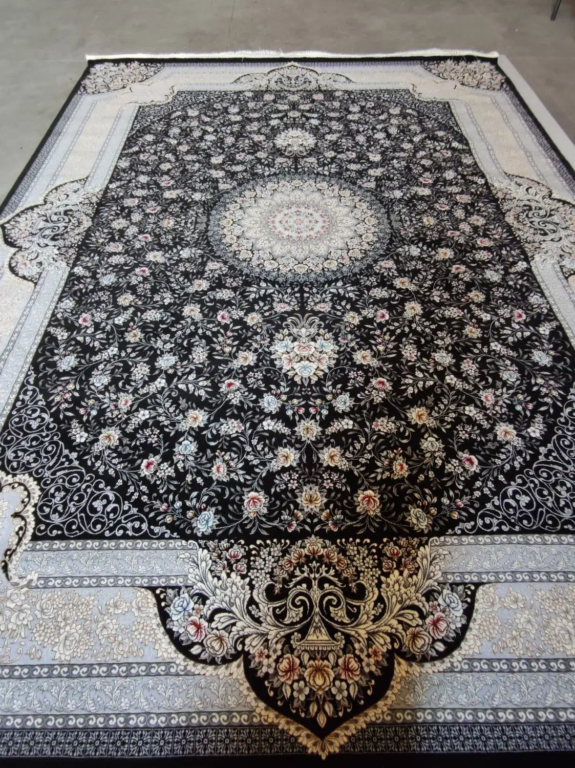 دستگاه قالیبافی 9متری|فرش|کاشان, ۲۲ بهمن|دیوار