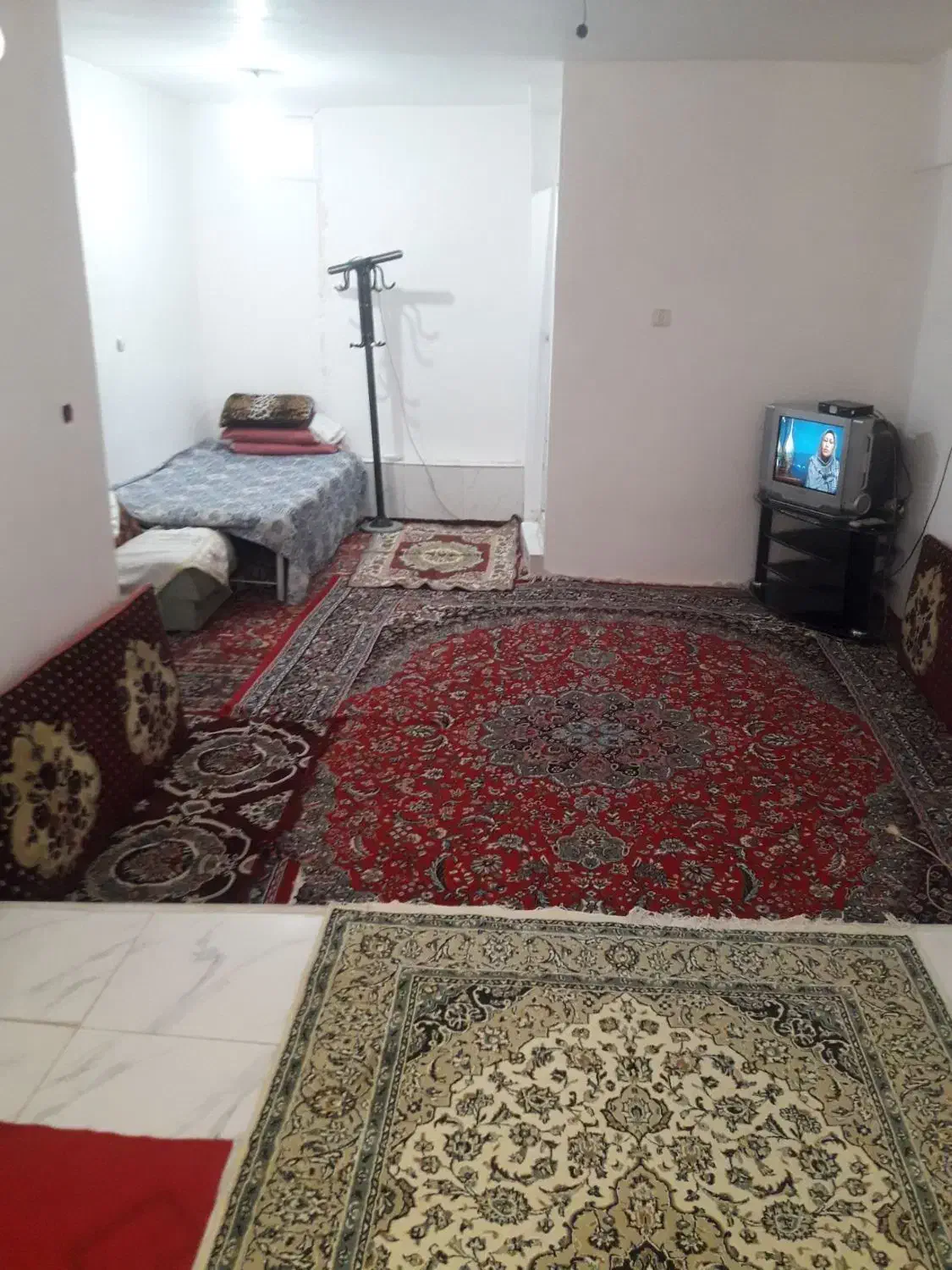 خانه مسافر روزانه هفته گی وماهانه|اجارهٔ کوتاه‌مدت آپارتمان و سوئیت|نهاوند, |دیوار