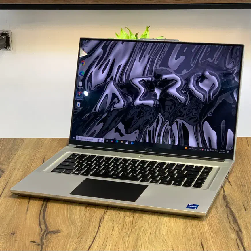 لپ‌تاپ Gigabyte Aero 16/مناسب طراحان و گیمینگ OLED|رایانه همراه|مشهد, ارشاد|دیوار