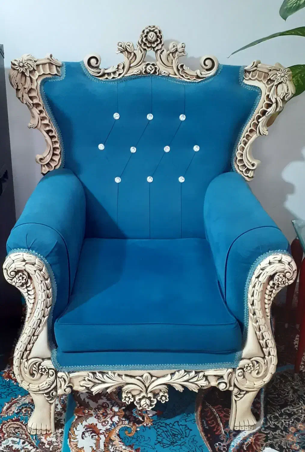 مبل سلطنتی 7 نفره|مبلمان خانگی و میز عسلی|قرچک, میرزائی شمالی|دیوار