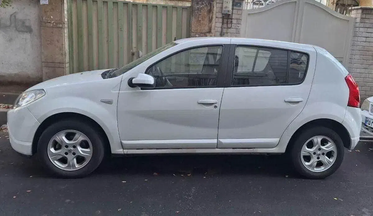 ساندرو مدل ۹۵ کارمندی ۱۵۰ هزارتا کار|خودرو سواری و وانت|قائم‌شهر, |دیوار