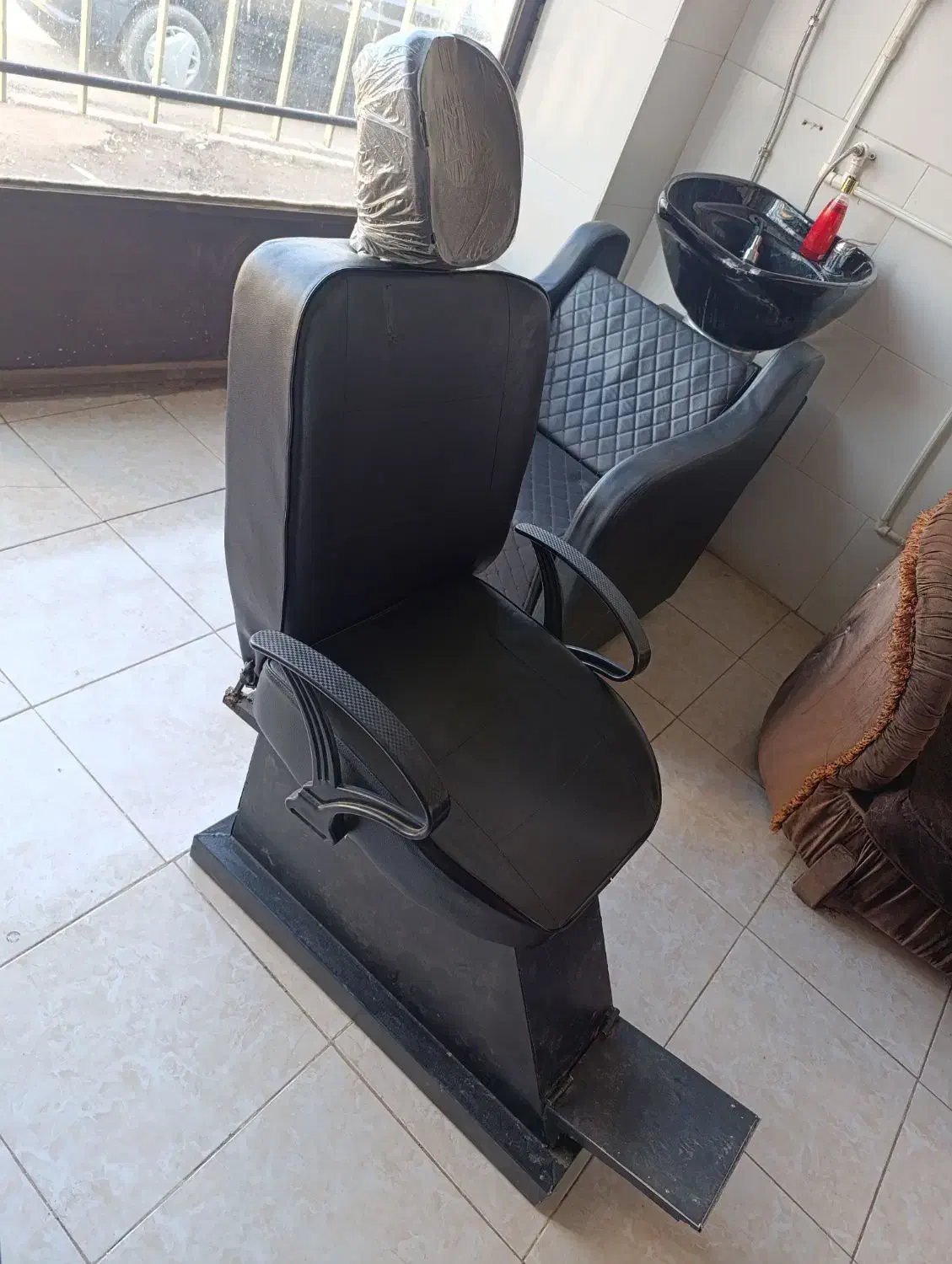 سندلی آرایشگر|آرایشگاه و سالنهای زیبایی|مرند, |دیوار