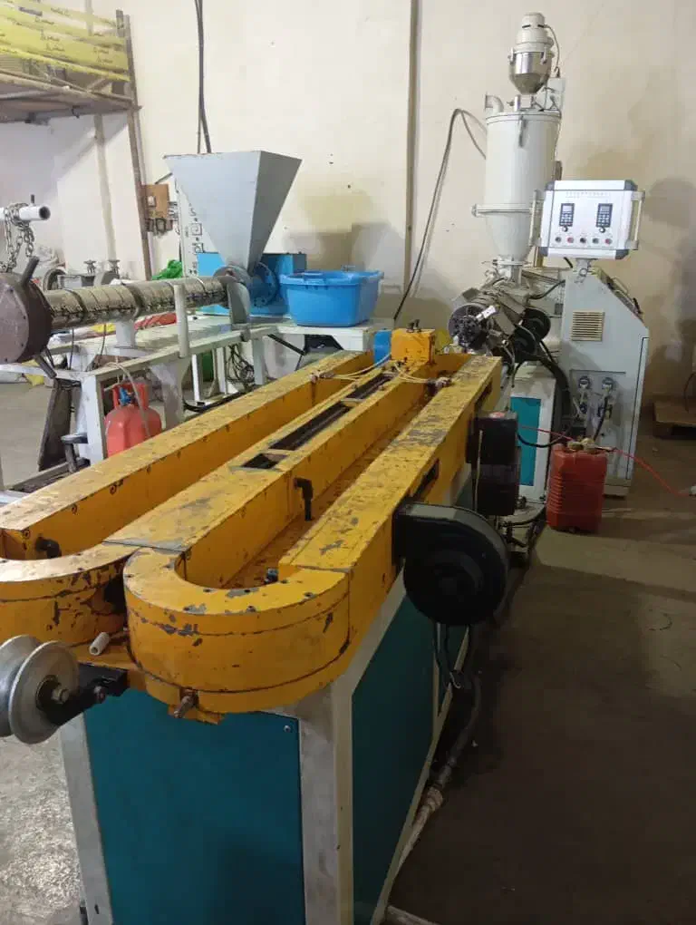 دستگاه لوله خرطومی و لوله برق و آسیاب|ماشینآلات صنعتی|اسلامشهر, شهرک مهدیه|دیوار