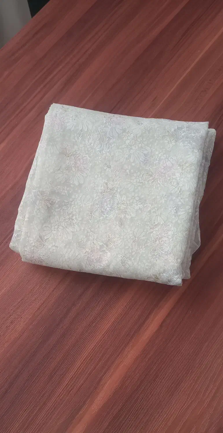 چادر دوخته شده|لباس|اصفهان, خواجه عمید|دیوار