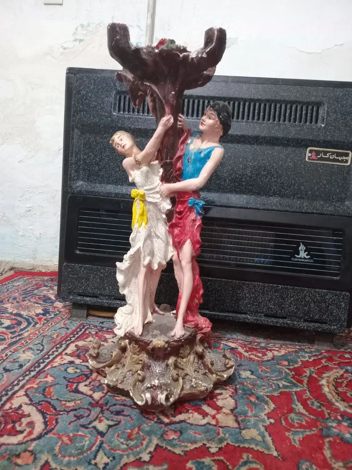 مجسمه|مجسمه، تندیس، ماکت|قرق, |دیوار