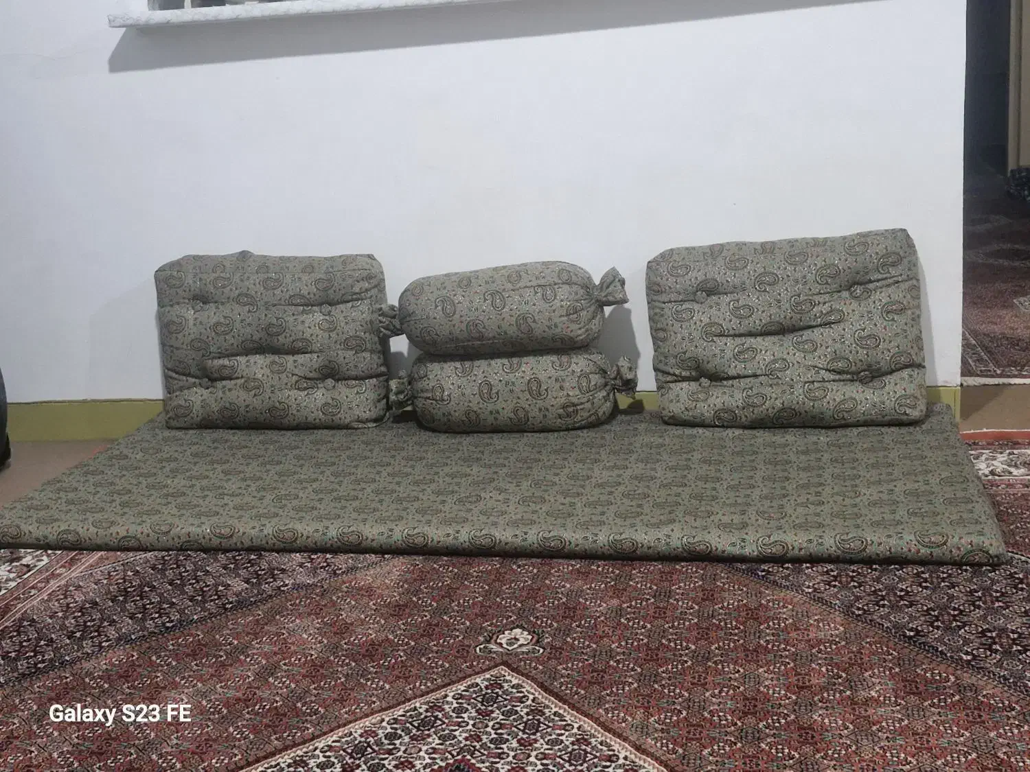 شاه نشین|پشتی|همدان, |دیوار