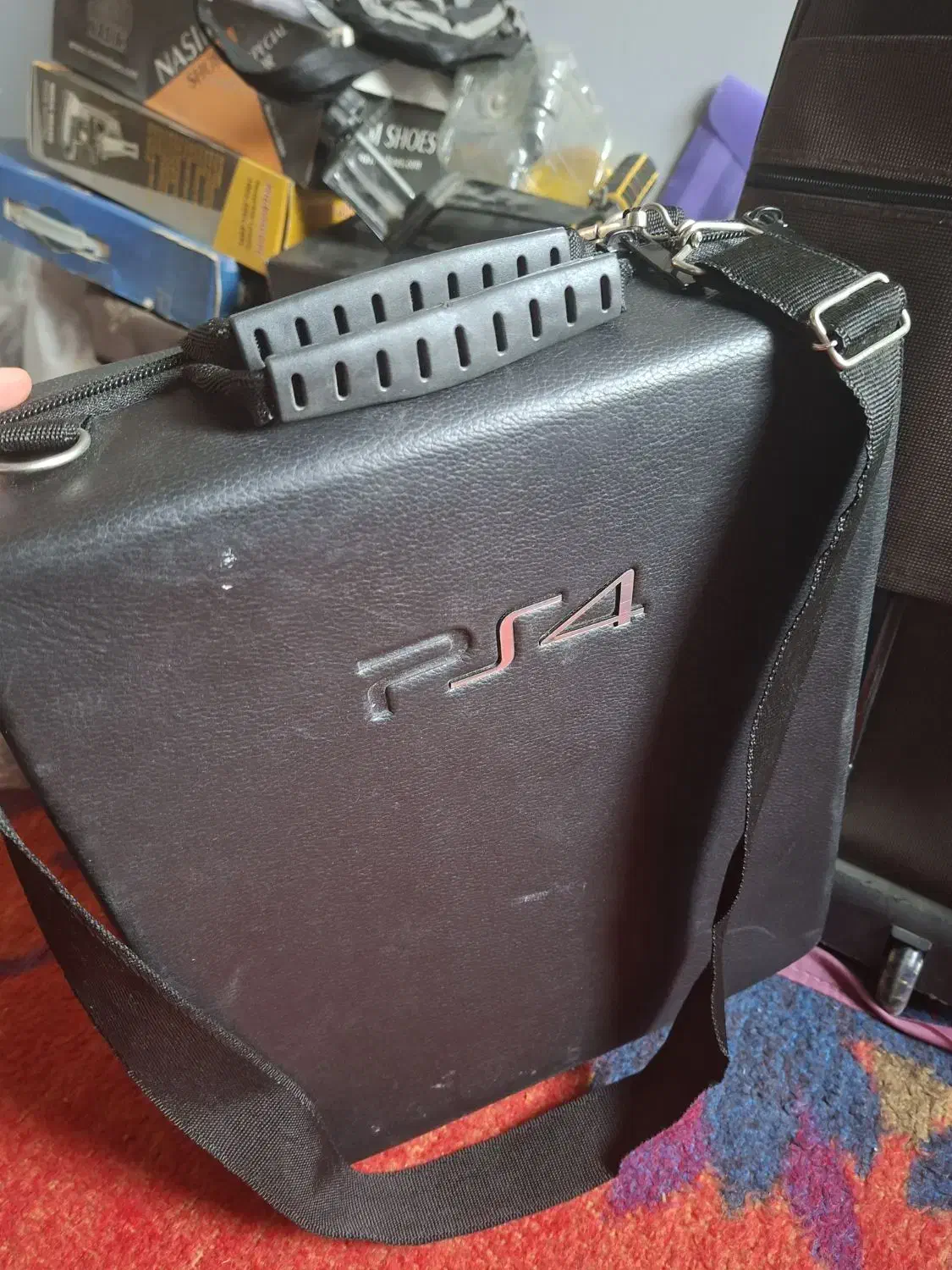 کیف ps4 pro|کنسول، بازی ویدئویی و آنلاین|اسلامشهر, شهرک قائمیه|دیوار