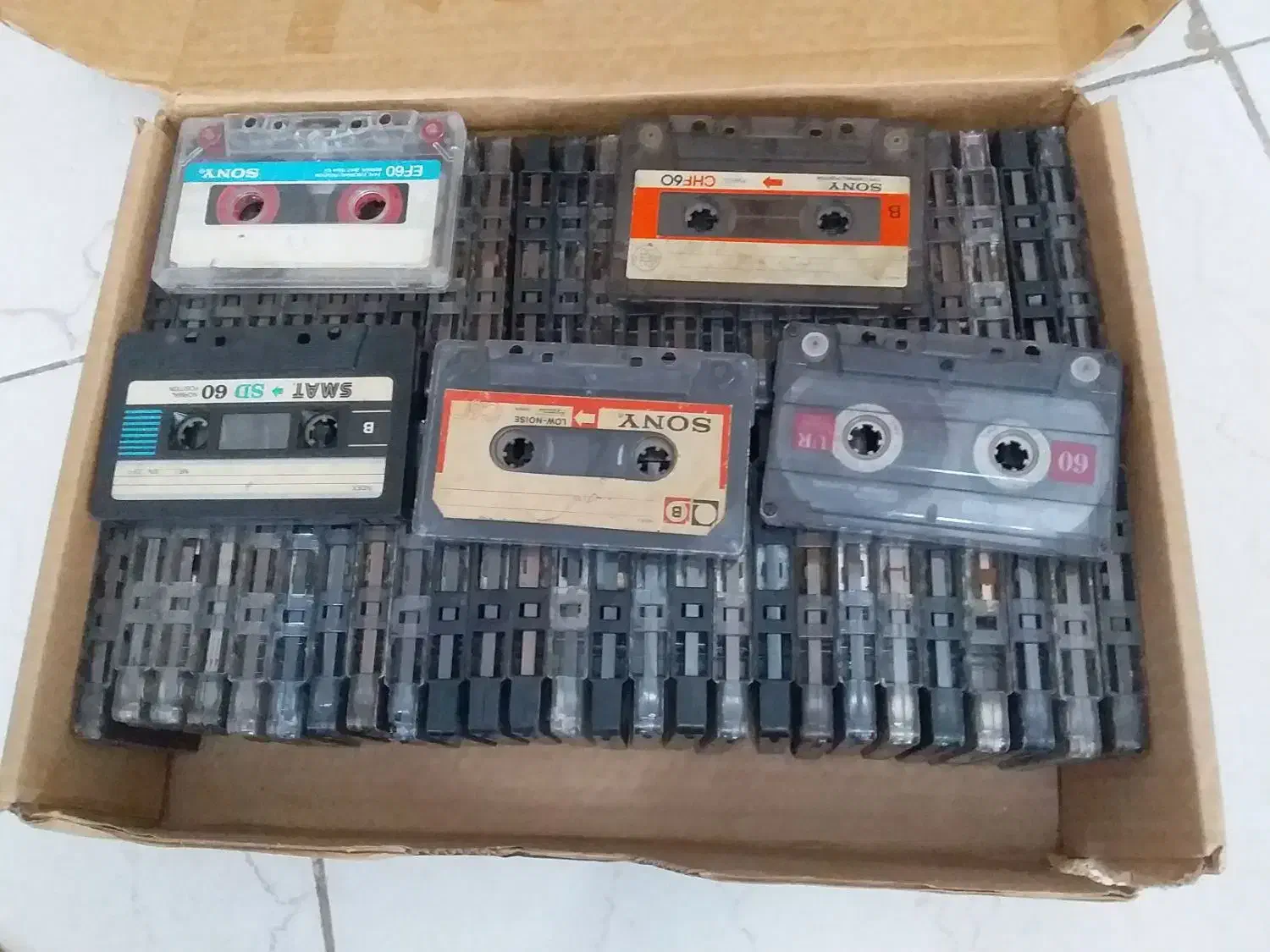 تعدادی نوار کاست سالم قدیمی معاوضه باابزار|فیلم و موسیقی|هشتگرد, فاز ۲ مهستان|دیوار