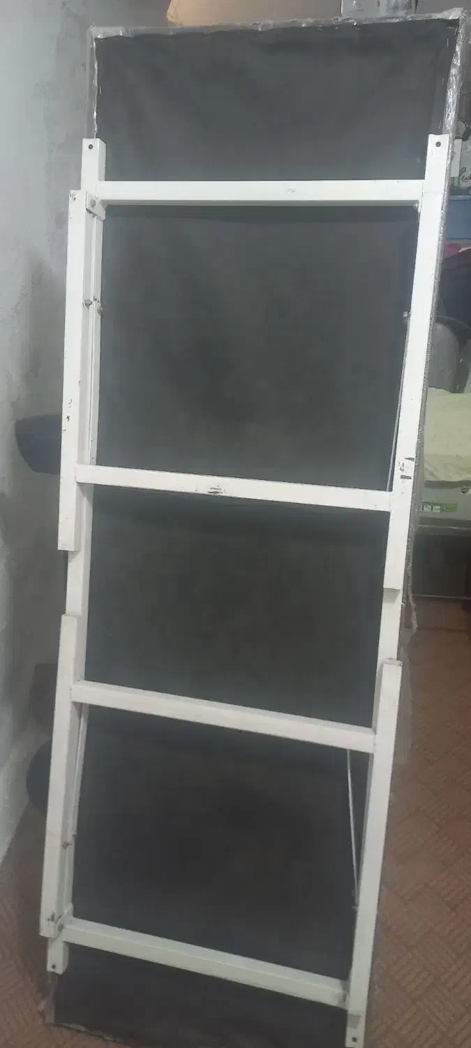 تخت آرایشگاه نو|آرایشگاه و سالنهای زیبایی|یزد, |دیوار