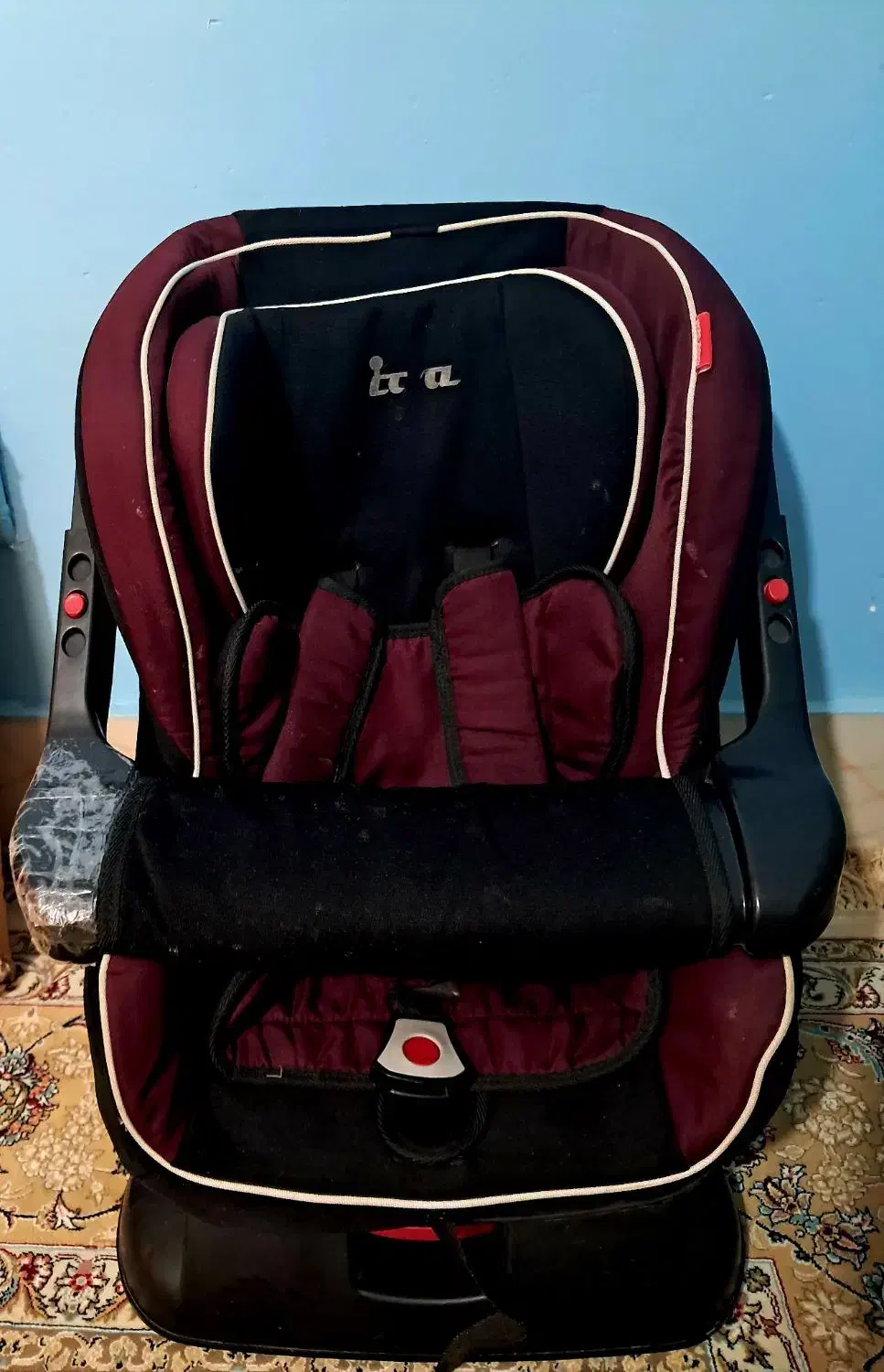 صندلی ماشین|تخت و صندلی بچه|بیرجند, |دیوار