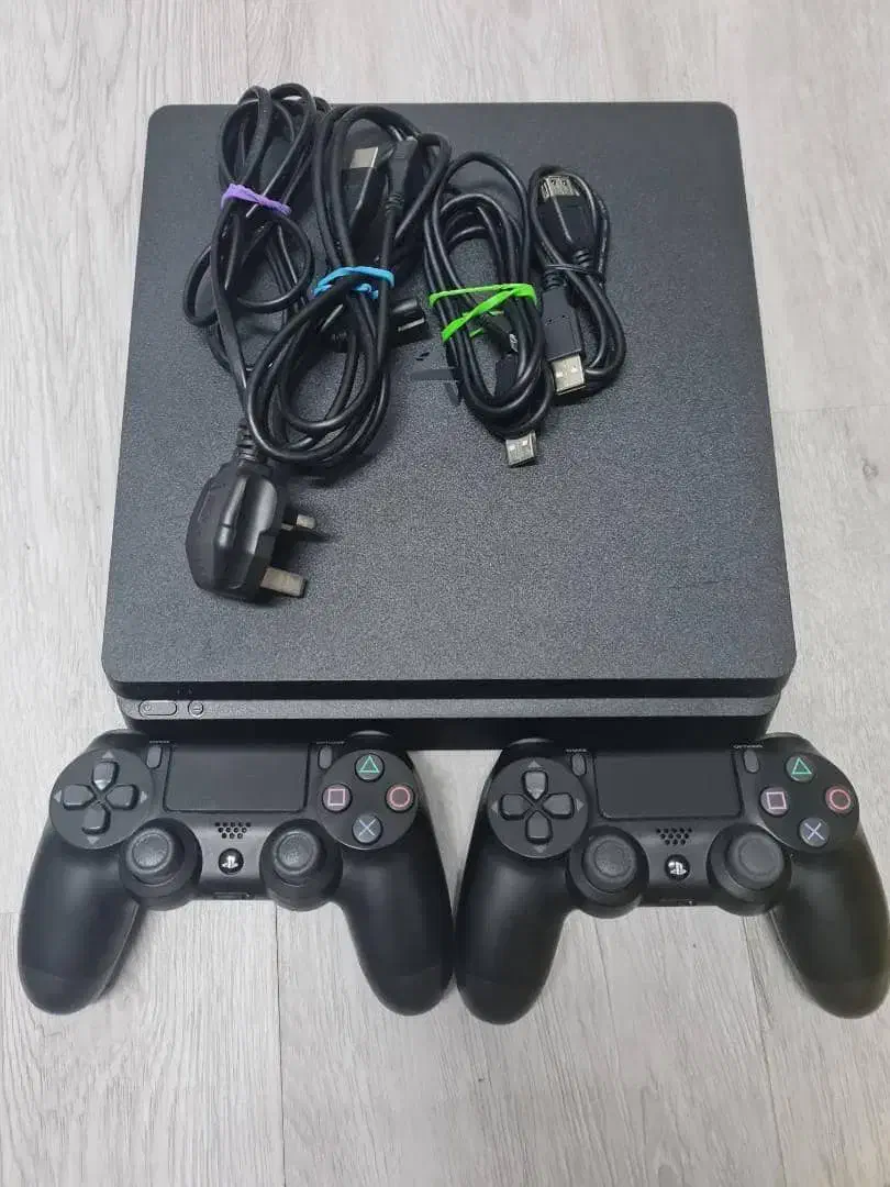 کپی خور پلستیشن ps4 دو دسته اورجینال|اسباببازی بچه|لنگرود, |دیوار