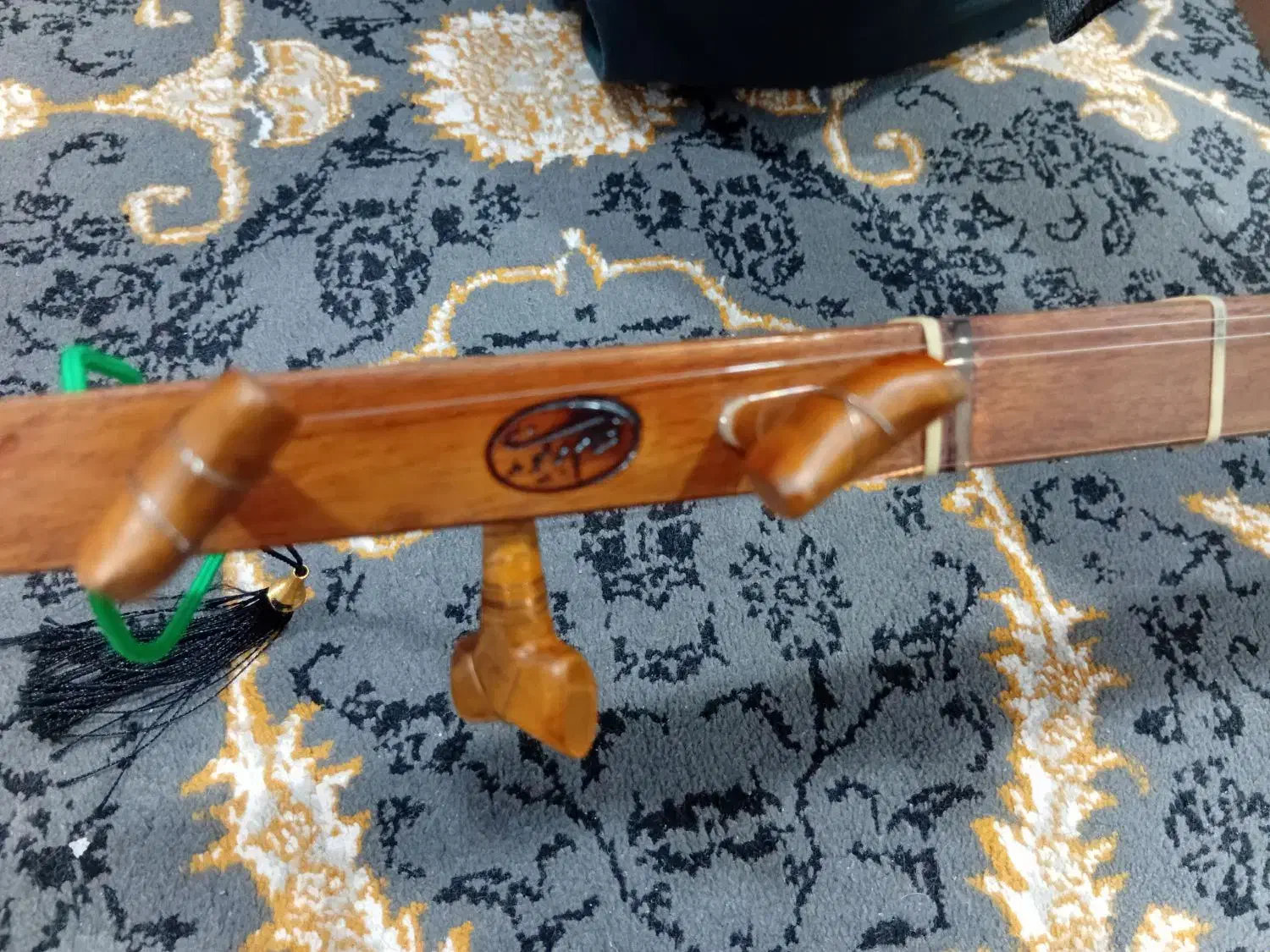 تنبور|سازهای سنتی|کرمانشاه, |دیوار