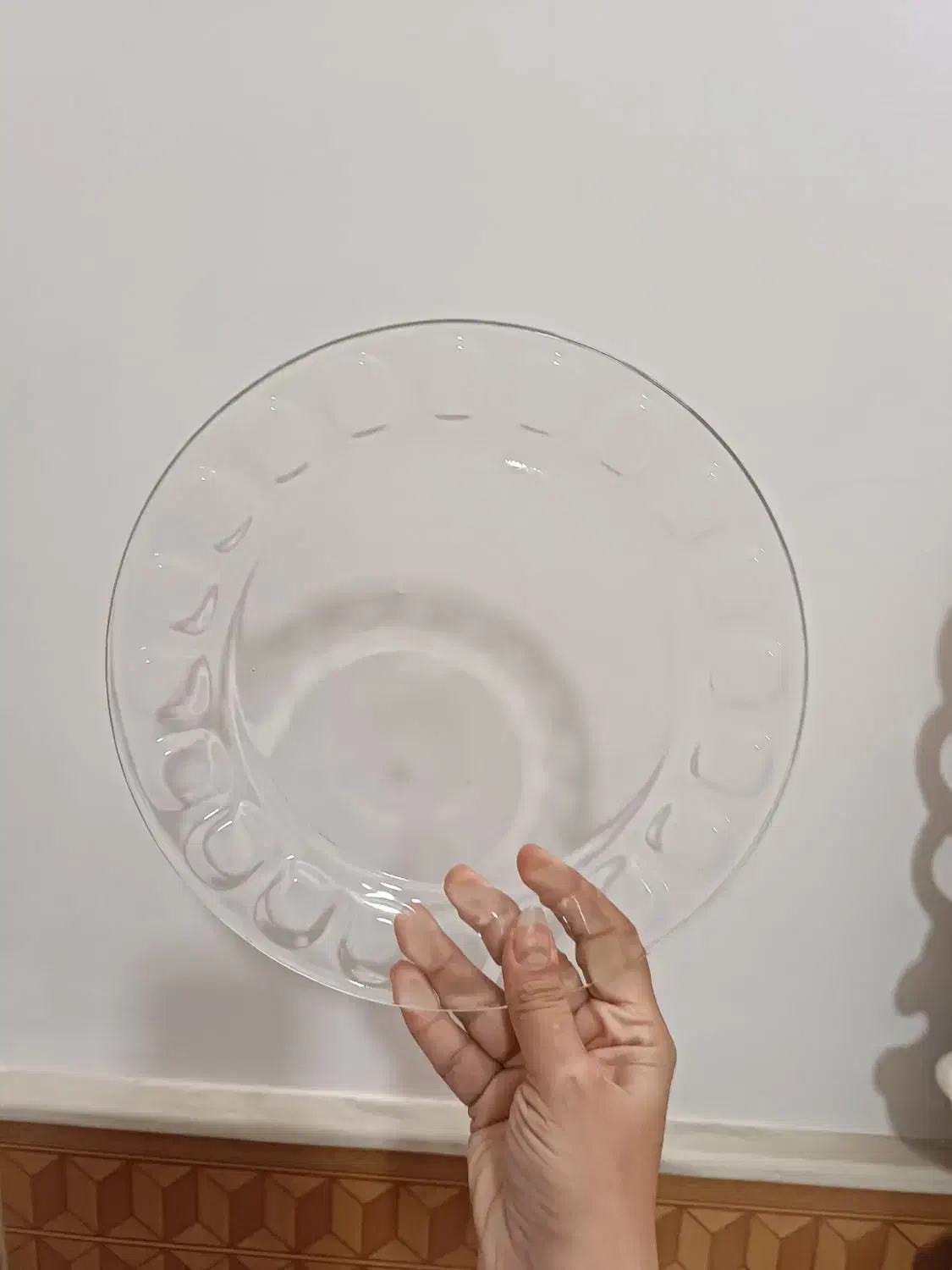 تعدادی ظروف در حد نو|ظروف سرو و پذیرایی|قم, نیروگاه|دیوار