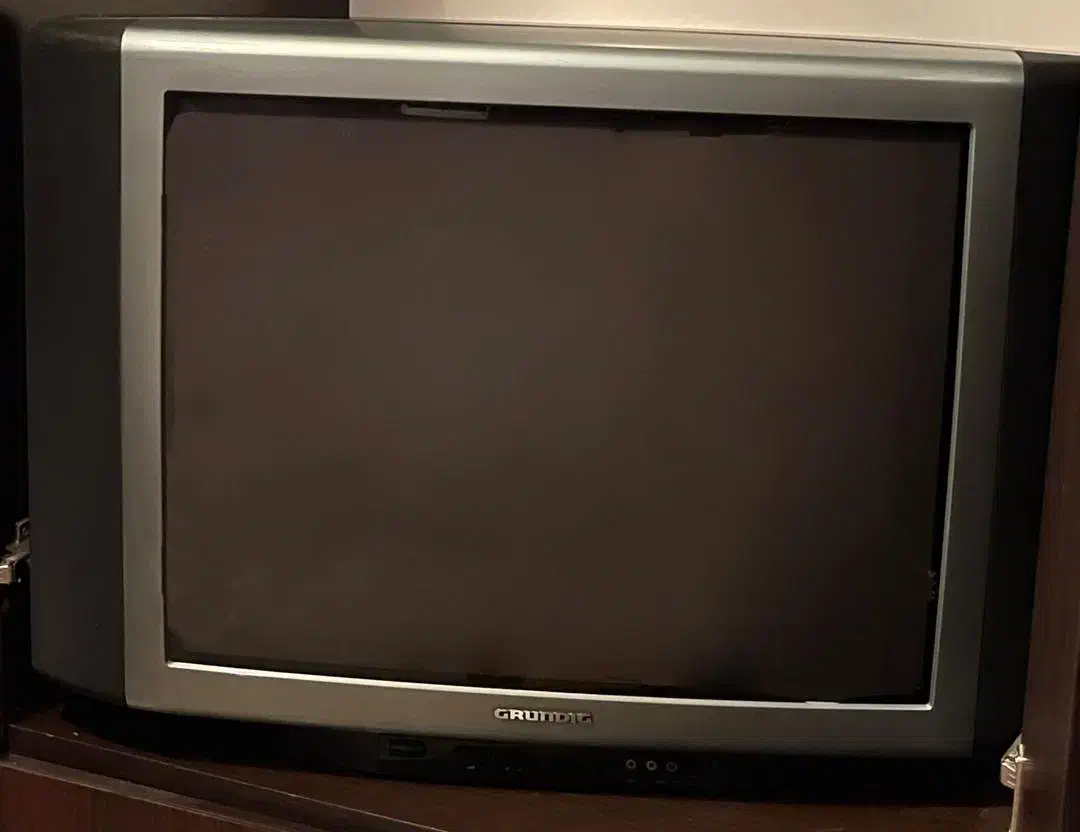 تلوزیون grundig آلمان|تلویزیون و پروژکتور|تبریز, |دیوار
