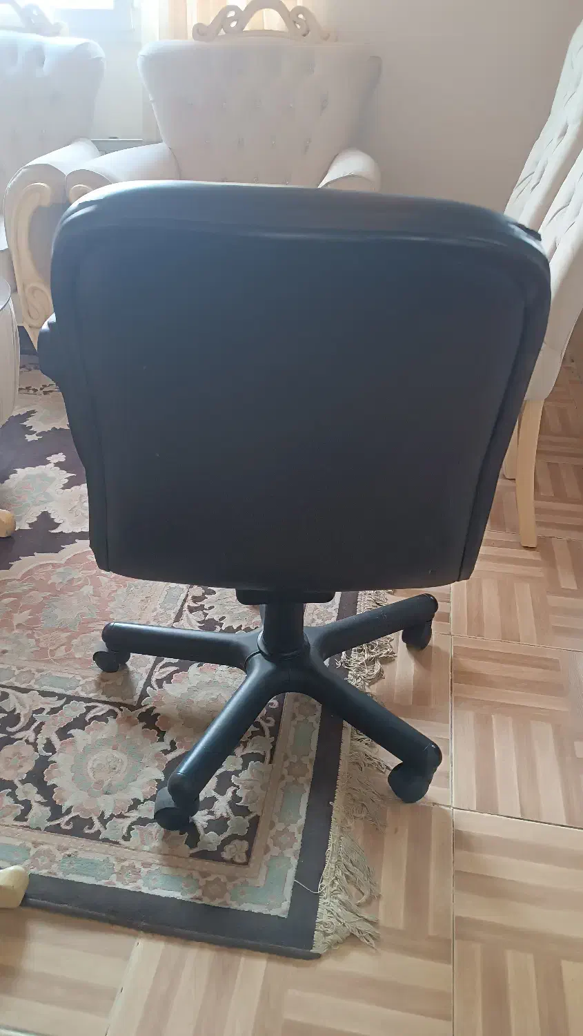 صندلی چرخدار اداری|صندلی و نیمکت|چهارباغ, |دیوار