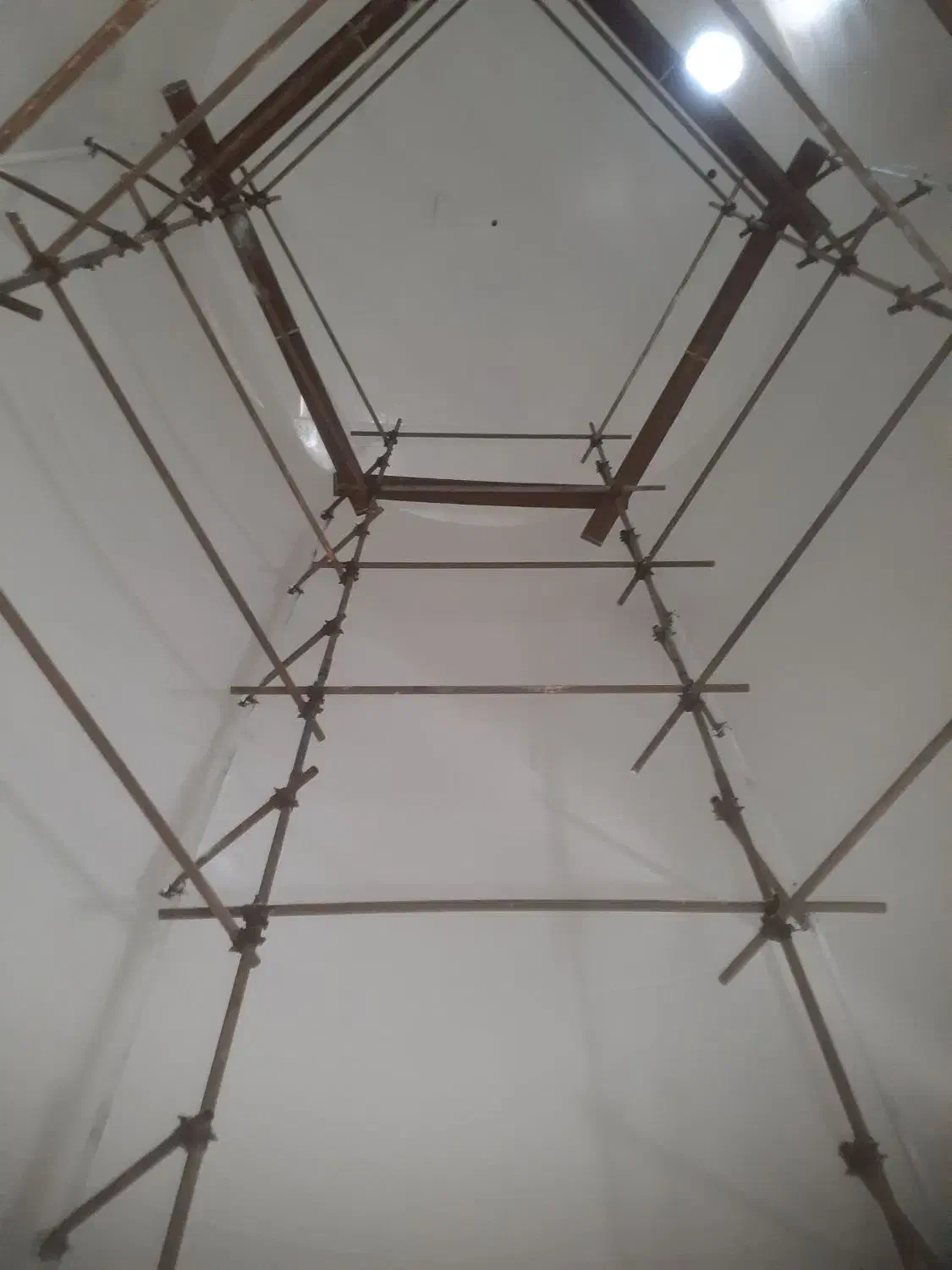 نصب داربست فلزی در تمام نقاط شبانه روزی|خدمات پیشه و مهارت|تهران, نیروی هوایی (پیروزی)|دیوار