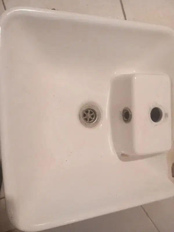 سنگ روشویی کار نکرده|لوازم سرویس بهداشتی|جیرفت, |دیوار