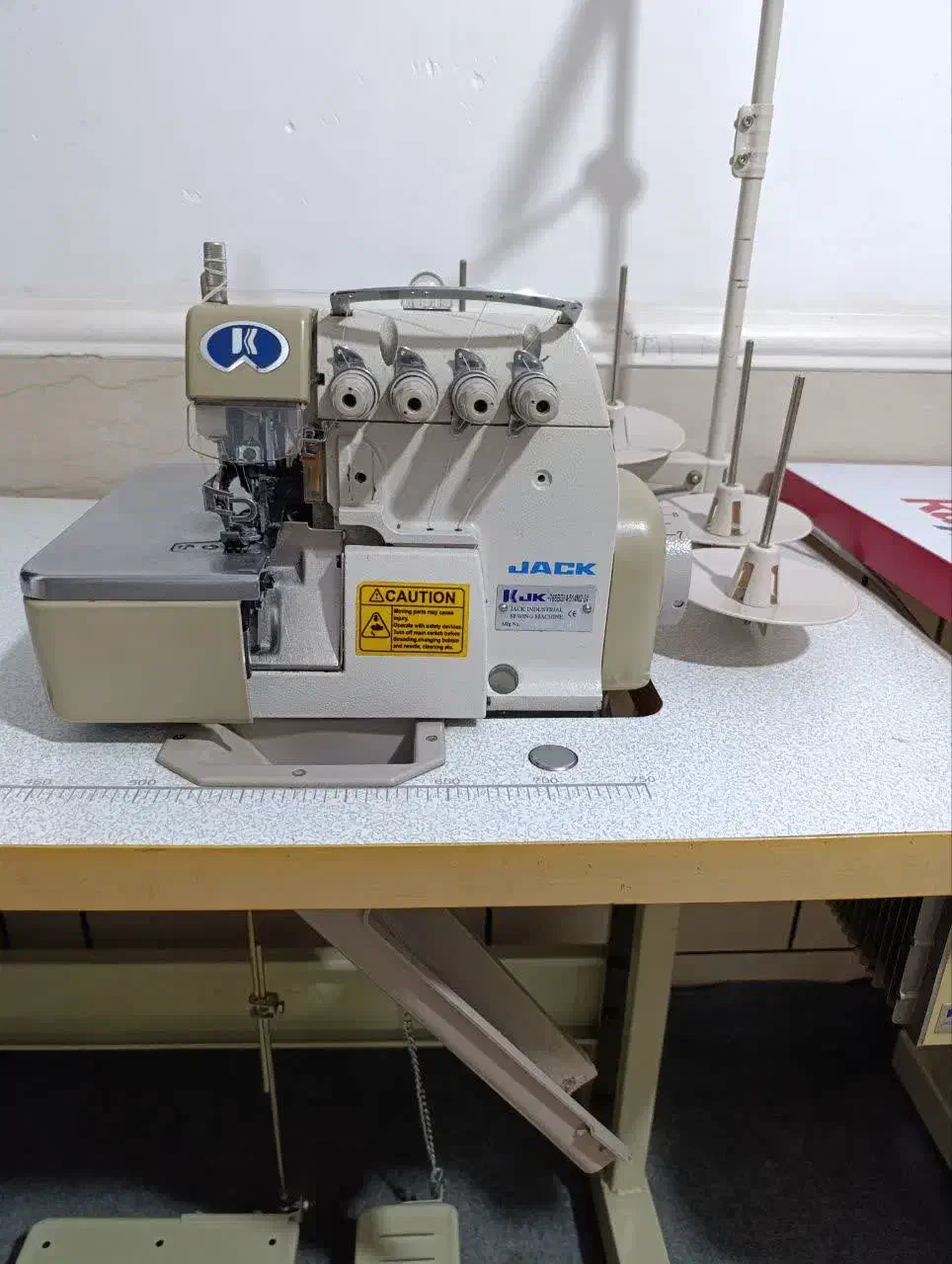 چرخ خیاطی سردوز ۴نخ|چرخ خیاطی و ریسندگی|مرودشت, ابوذر شمالی‎|دیوار