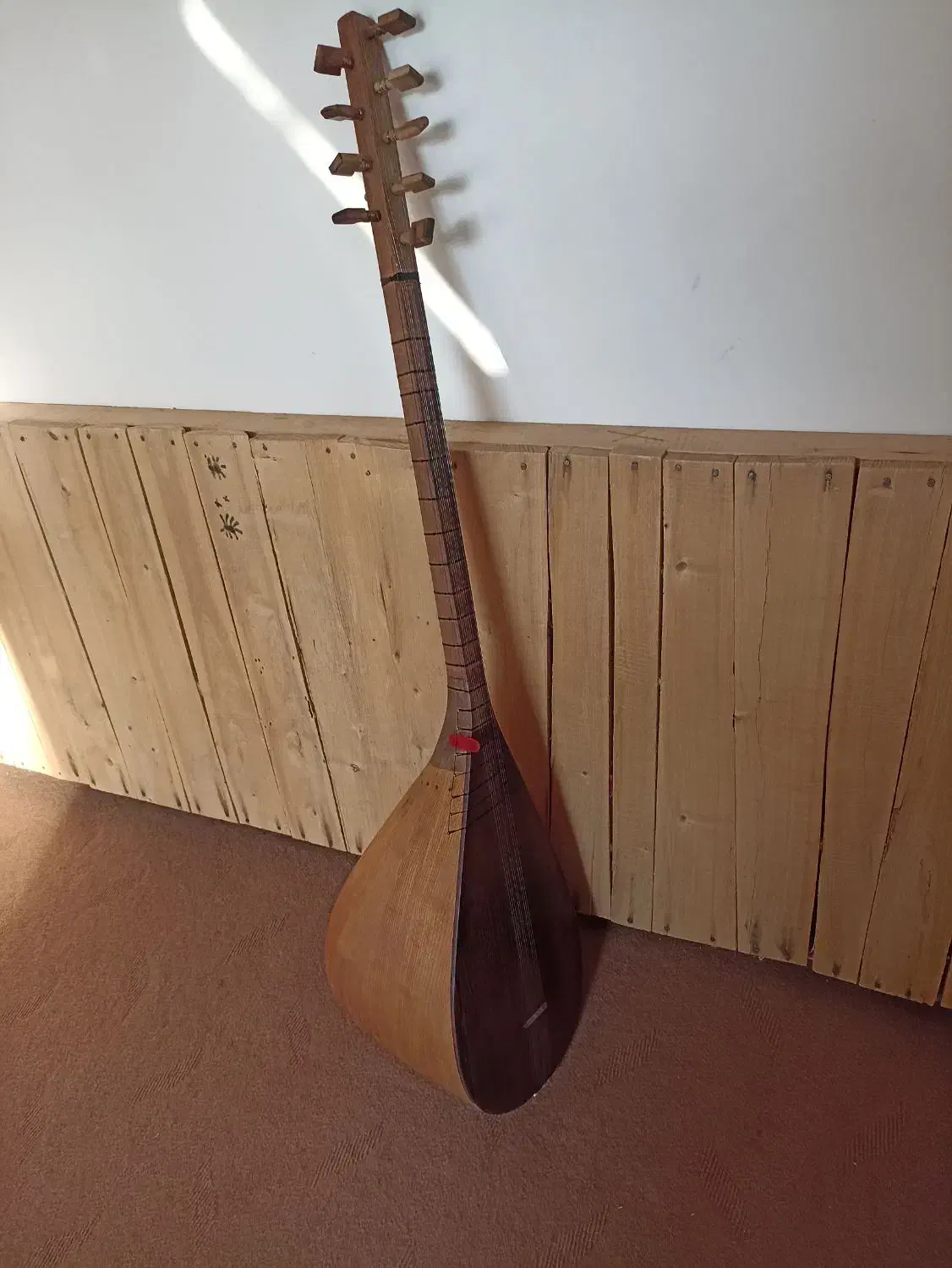 ساز قوپوز آشیق سازی|سازهای سنتی|اسکو, |دیوار