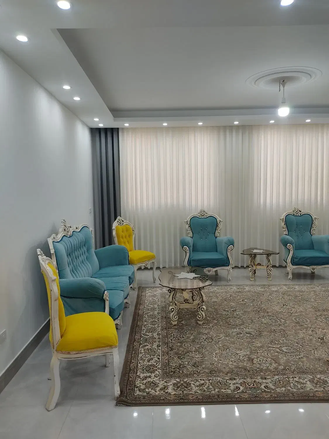 مبلمان ۹نفره|مبلمان خانگی و میز عسلی|تاکستان, |دیوار