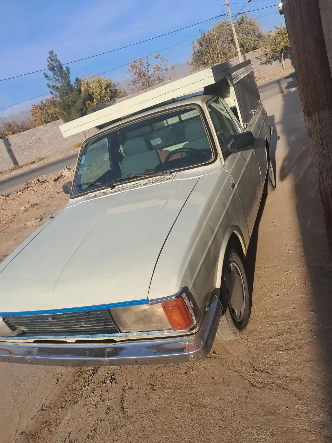 وانت مدل ۸۳ بنزینی شاسی یک طرف سالم|خودرو سواری و وانت|کاشمر, |دیوار