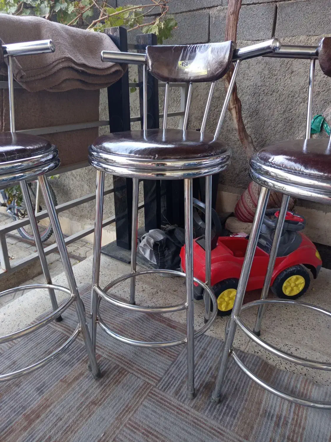 صندلی اپن|صندلی و نیمکت|شیروان (خراسان), |دیوار