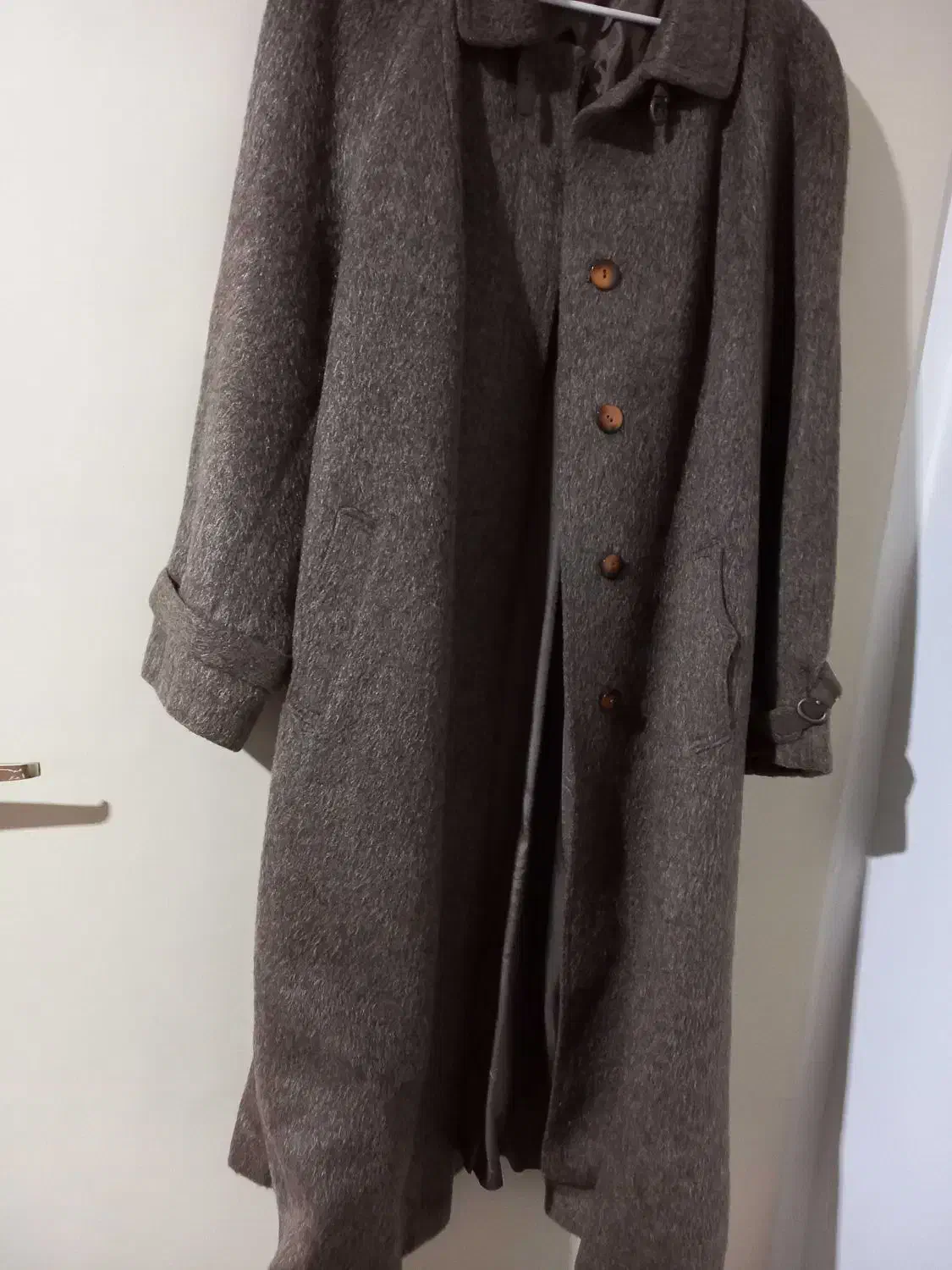 پالتو پشمی برند|لباس|فولادشهر, A4|دیوار