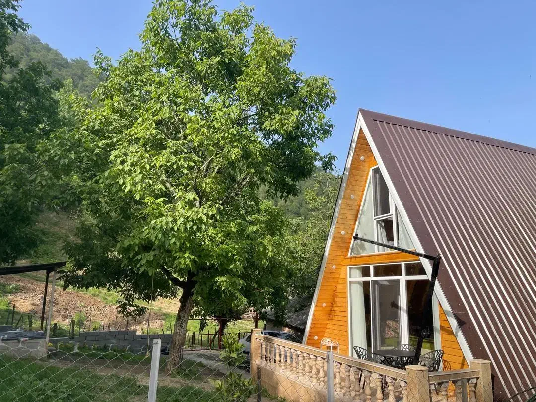 کلبه سویسی جاده ییلاقات|اجارهٔ کوتاهمدت ویلا و باغ|ماسال, |دیوار