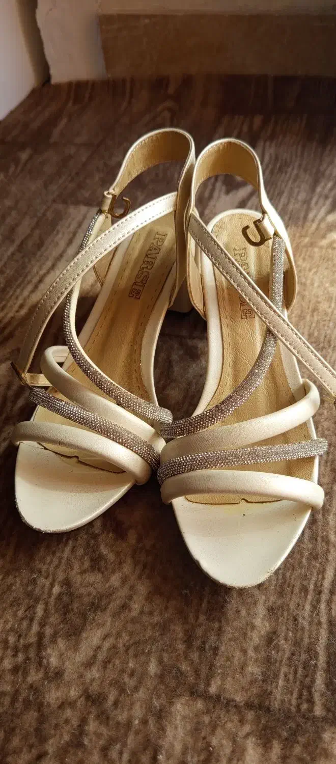 کفش مجلسی|کیف، کفش، کمربند|فاروج, |دیوار