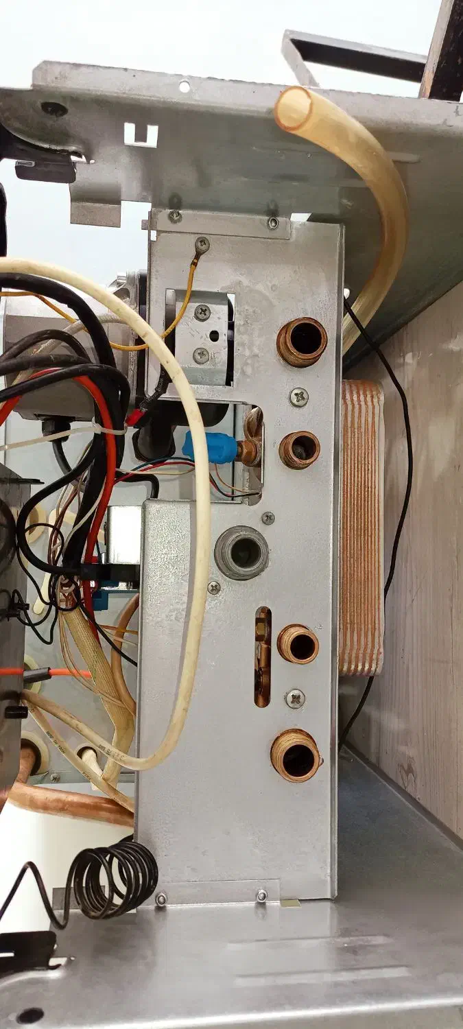 پکیج ایران رادیاتور EF28 فروشی|آبگرمکن، پکیج، شوفاژ|مشهد, ولیعصر (شهرک غرب)|دیوار