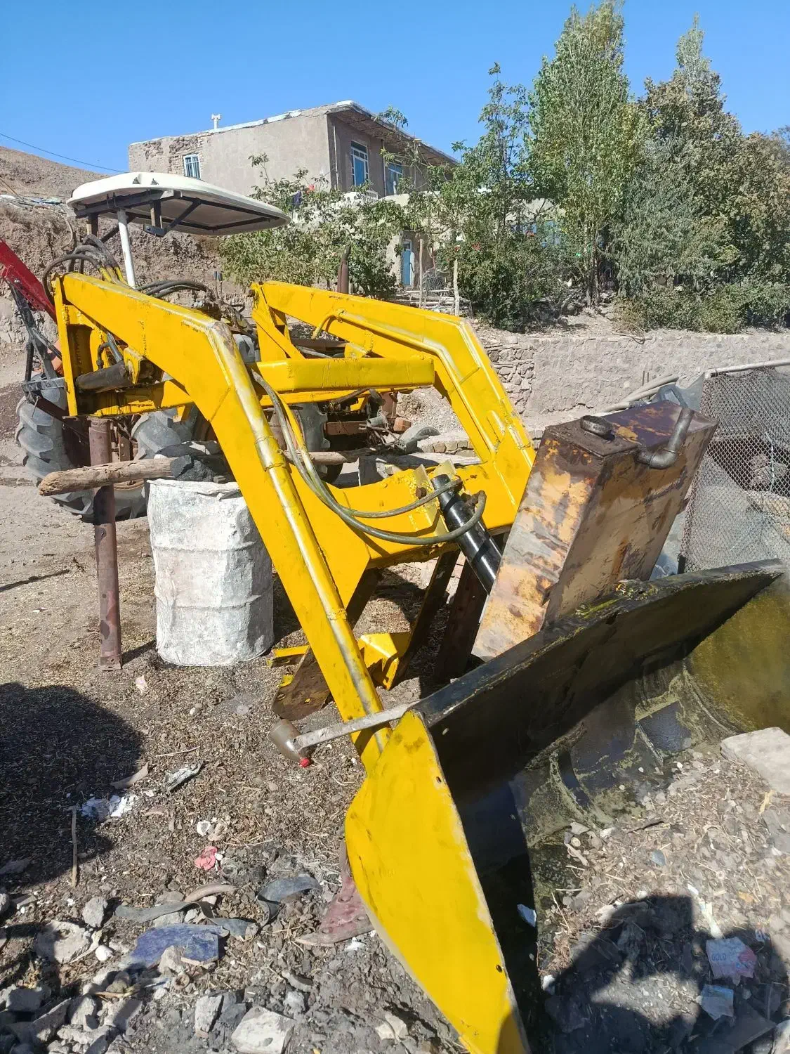 باسلام تراکتور دوعدد گواهن ۱۰عدد تریلی هم یک عدد|خودرو سنگین|کوهین, |دیوار