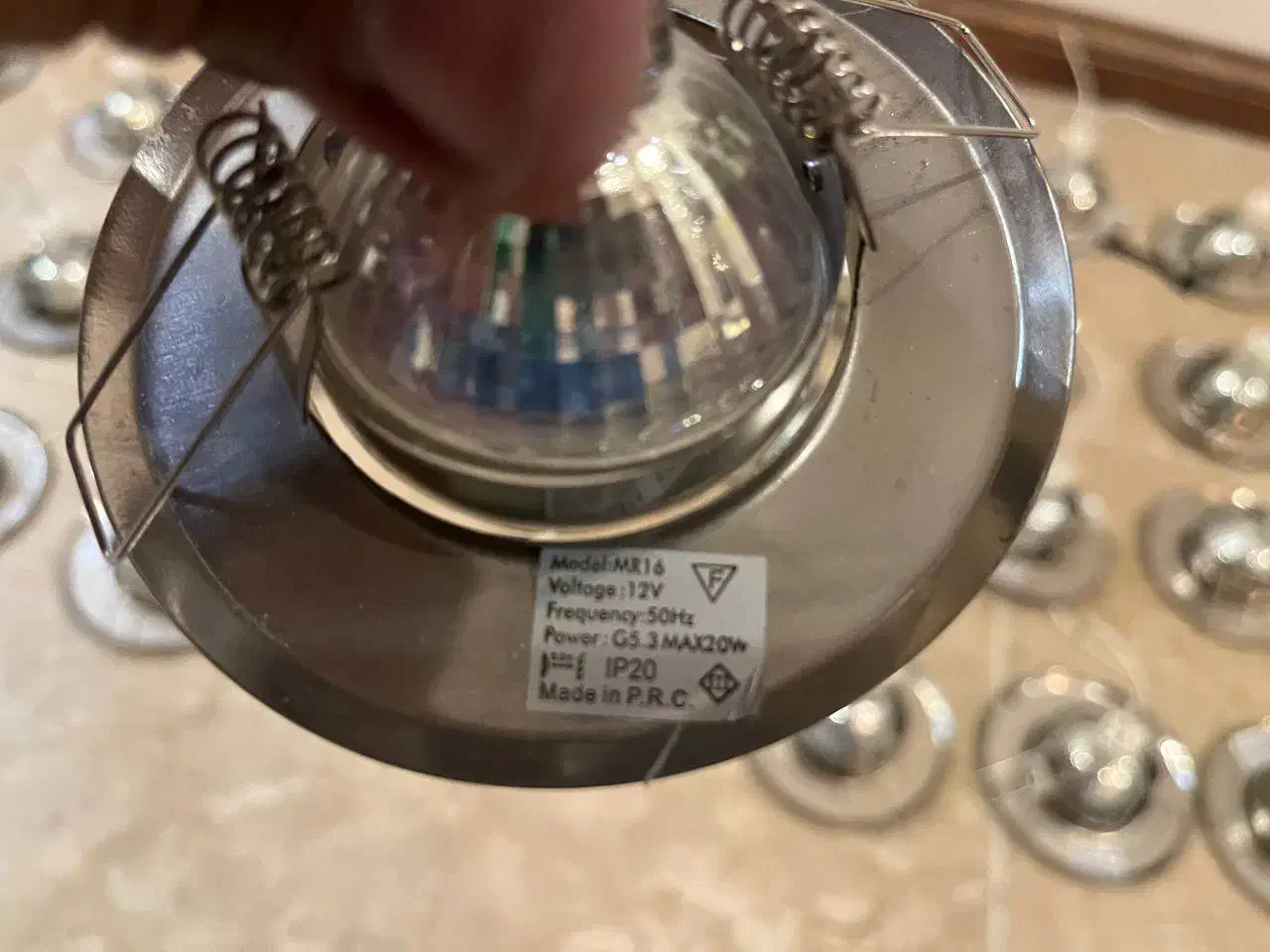 لامپ هالوژن سقفی|لامپ و چراغ|تهران, شهر زیبا|دیوار