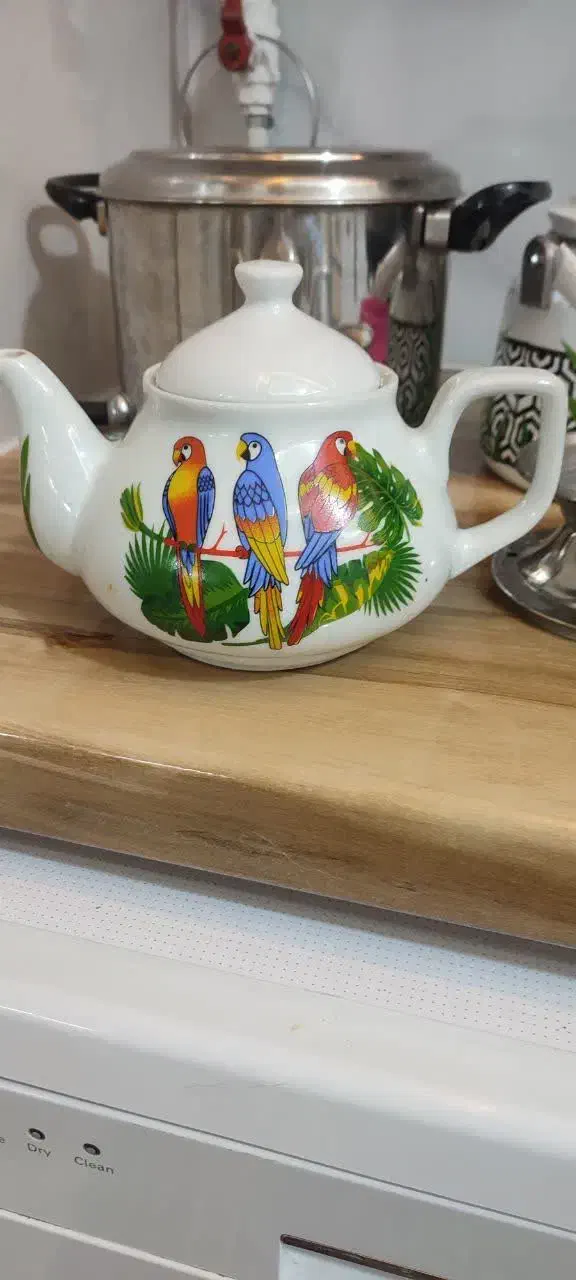 قوری کتری ، کتری شیردار|قوری، کتری، قهوه‌ساز دستی|بروجرد, |دیوار