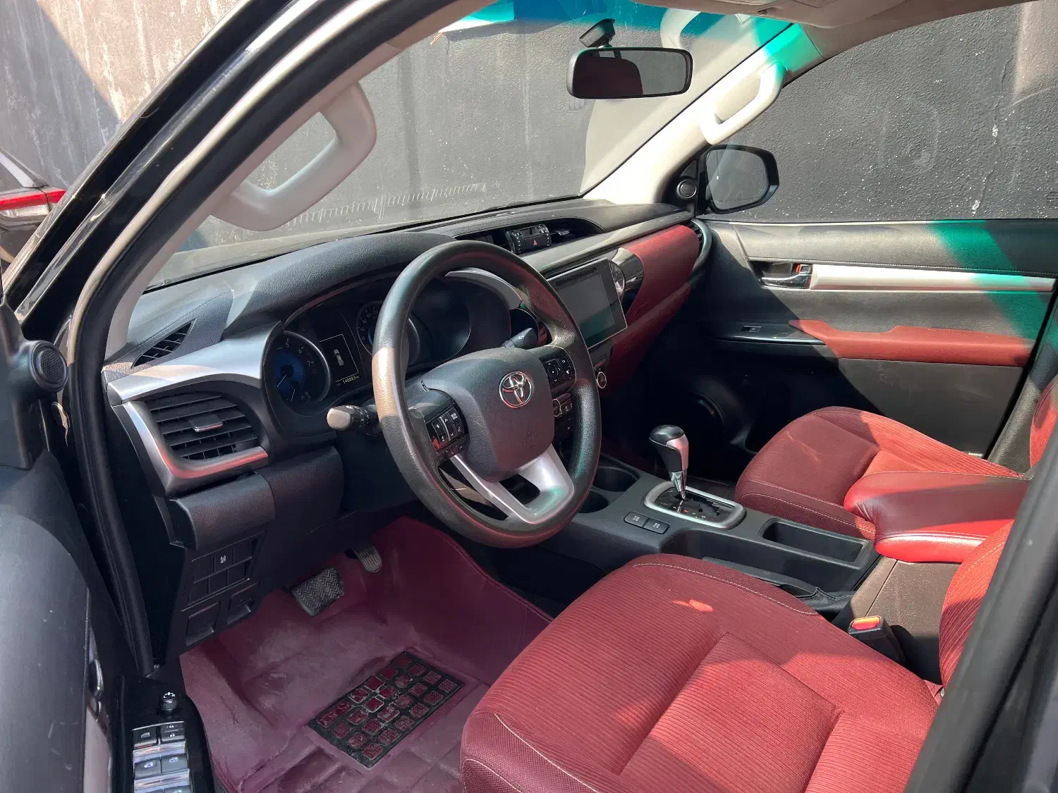 تویوتا هایلوکس ۲۰۱۷ منطقه|خودرو سواری و وانت|رشت, کوی طالقانی|دیوار