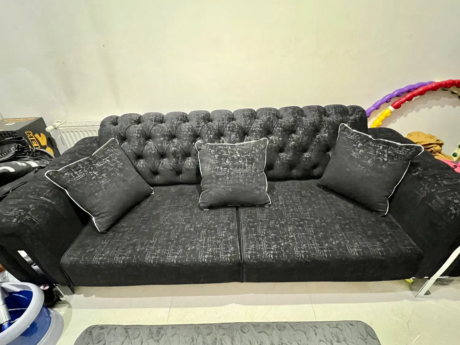 مبل چستر مشکی سه نفره تخت شو سفارشی|مبلمان خانگی و میز عسلی|اسلام‌شهر, شهرک انبیا|دیوار