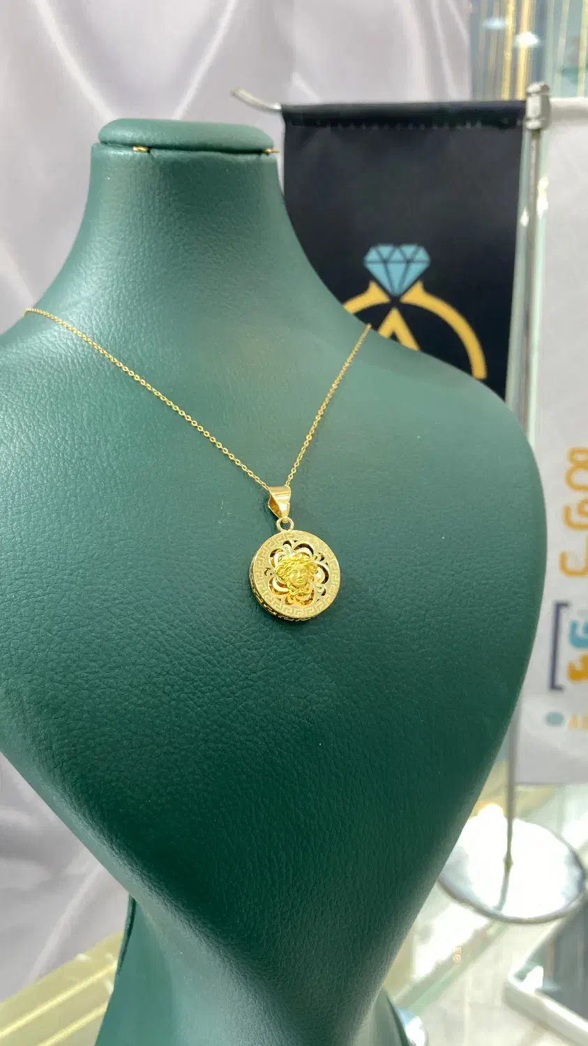 مرجع طلای مینیمال|جواهرات|اسلام‌شهر, باغ فیض|دیوار