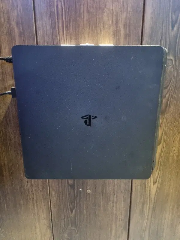 یک عدد ps4|کنسول، بازی ویدئویی و آنلاین|رودهن, |دیوار
