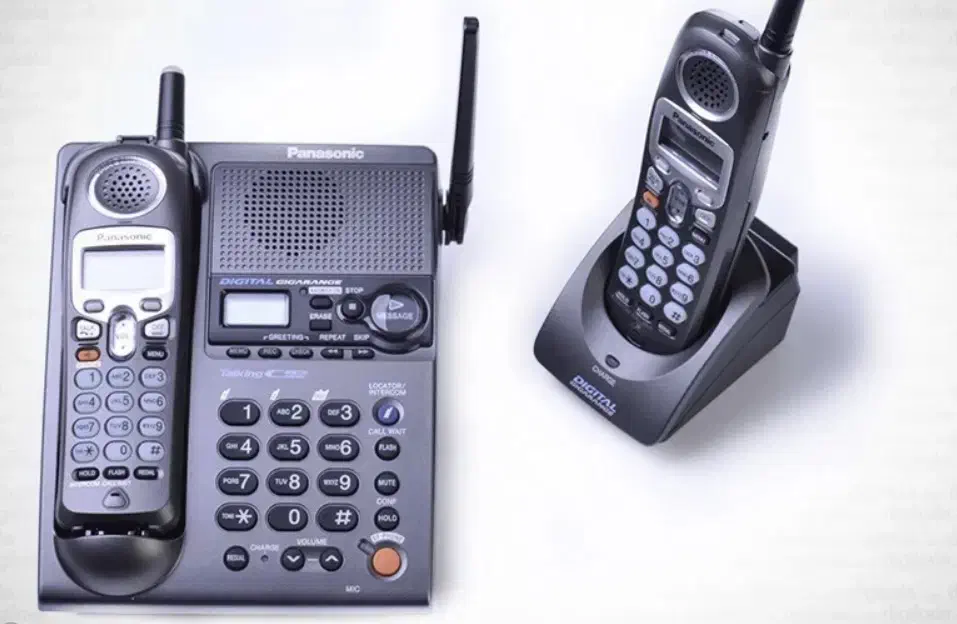 تلفن رومیزی با دو عدد گوشی|تلفن رومیزی|بندرعباس, |دیوار