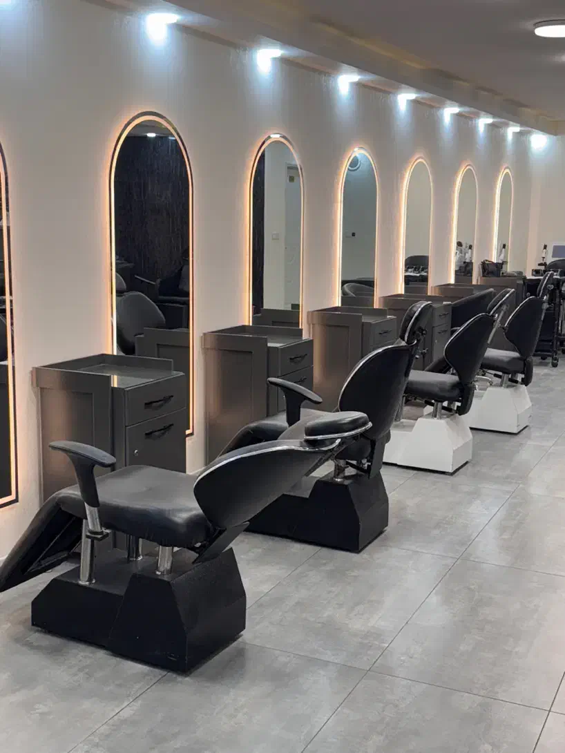 صندلی آرایشگاه|آرایشگاه و سالن‌های زیبایی|رشت, گلسار|دیوار